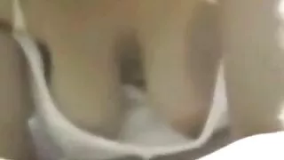 Симпатична Російська ципочка з порно відео мама син завзятими цицьками мастурбує на дивані і робить мінет від першої особи