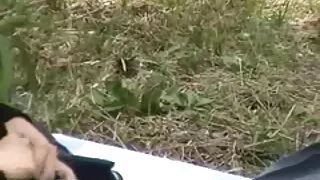 Чарівна блондинка-спокусниця робить своєму секс з мамою хлопцеві пекельний мінет