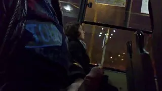 Дві лесбіянки полірують один одному кицьки піском і порно син мама трахаються