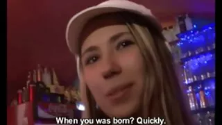 Апетитна білява красуня online porno mama пестить свою лису вагіну в сольному секс кліпі
