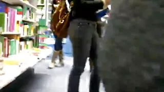 Зголоднілі по сексу біцепси б'ються за твердий член чувака порно мама з сином втрьох