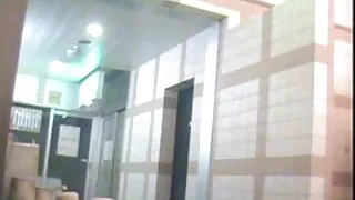 Збуджений чувак змушує сонну світловолосу сучку смоктати секс мама з сином його міцний член